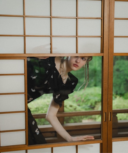 et.UNiVER(エトユニベール)の「Petal Embroidery Setup Pants Dress(パンツドレス・レディース・チャコール/ブラック/ベージュ・SMALL/MEDIUM/LARGE)」の18枚目の写真