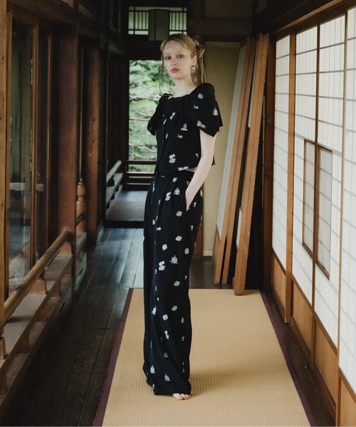 Petal Embroidery Setup Pants Dress（パンツドレス）｜et.UNiVER