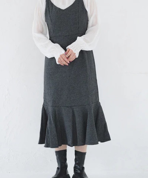 merrylatte(メリーラテ)の「千鳥柄マーメイドキャミワンピース【IROHANI】(ワンピース・レディース・グレー/ホワイト・L/M)」の11枚目の写真
