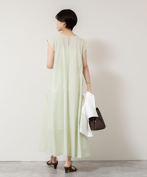 NOLLEY’S Sophi(ノーリーズソフィ)の「《撥水/UVカット》ウォッシャブルタフタ2WAYフレアーワンピース(ワンピース・レディース・ライトグリーン/チャコールグレー・38)」の15枚目の写真