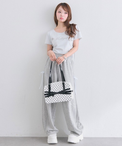 OLIVE des OLIVE(オリーブデオリーブ)の「Milky Star ドロストTシャツ(Tシャツ/カットソー・レディース・オフホワイト/サックスブルー/ピンク/ブラック・FREE)」の18枚目の写真