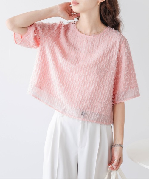 La-gemme(ラジェム)の「フリンジシアー ジャガードトップス(Tシャツ/カットソー・レディース・アイボリー/ブラック/ピンク・フリー)」の1枚目の写真