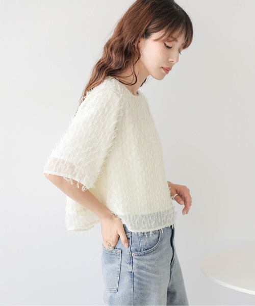 La-gemme(ラジェム)の「フリンジシアー ジャガードトップス(Tシャツ/カットソー・レディース・アイボリー/ブラック/ピンク・フリー)」の6枚目の写真