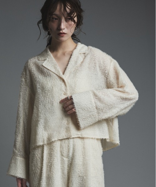 W:Huku(フーク)の「フェザー ヤーン ショート シャツ ジャケット / Feather Yarn Short Shirt Jacket(シャツ/ブラウス・レディース・ブラック/アイボリー・FREE)」の2枚目の写真