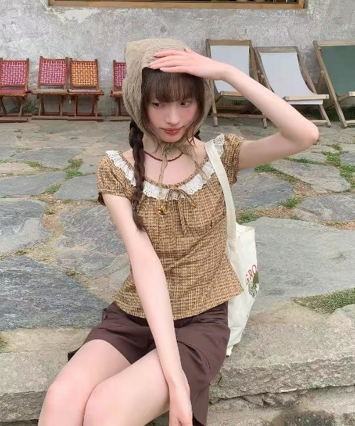 Lis ardent(リスアルダン)の「ギンガムチェックレースフリルスクエアネックトップス/パフスリーブ半袖ブラウス(シャツ/ブラウス・レディース・ブラウン/ブルー・M)」の5枚目の写真