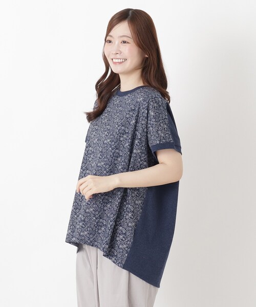one'sterrace(ワンズテラス)の「花柄プリントコンビフレンチスリーブプルオーバー(シャツ/ブラウス・レディース・カーキ系5/アイボリー系8/ネイビー系5・02)」の3枚目の写真