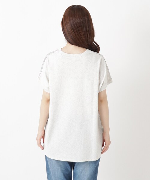 one'sterrace(ワンズテラス)の「花柄プリントコンビフレンチスリーブプルオーバー(シャツ/ブラウス・レディース・カーキ系5/アイボリー系8/ネイビー系5・02)」の6枚目の写真