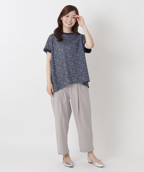 one'sterrace(ワンズテラス)の「花柄プリントコンビフレンチスリーブプルオーバー(シャツ/ブラウス・レディース・カーキ系5/アイボリー系8/ネイビー系5・02)」の14枚目の写真