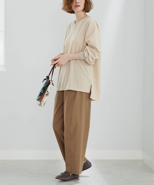 BELLUNA PLUS(ベルーナ)の「ニットリブVネックコーデュロイプルオーバー(Tシャツ/カットソー・レディース・セージグリーン/チャコール/アイボリー/コーラル・LARGE/MEDIUM/X-LARGE)」の10枚目の写真