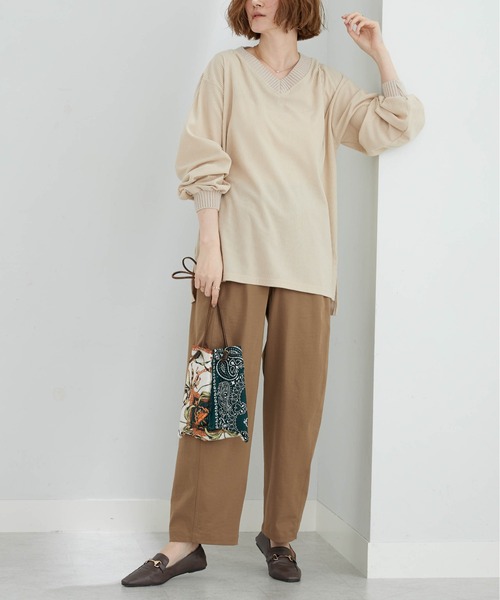 BELLUNA PLUS(ベルーナ)の「ニットリブVネックコーデュロイプルオーバー(Tシャツ/カットソー・レディース・セージグリーン/チャコール/アイボリー/コーラル・LARGE/MEDIUM/X-LARGE)」の9枚目の写真