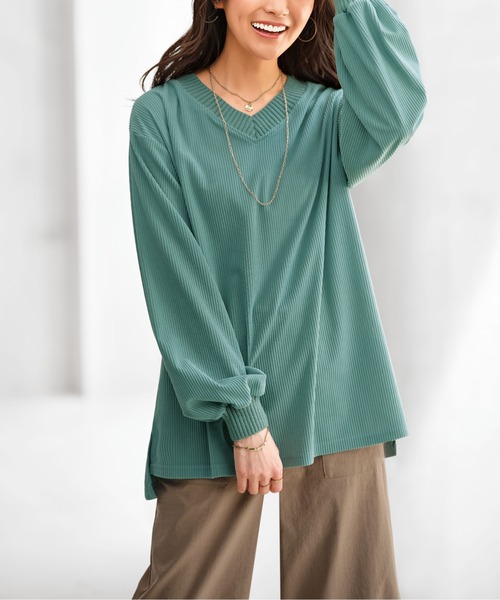 BELLUNA PLUS(ベルーナ)の「ニットリブVネックコーデュロイプルオーバー(Tシャツ/カットソー・レディース・セージグリーン/チャコール/アイボリー/コーラル・LARGE/MEDIUM/X-LARGE)」の17枚目の写真