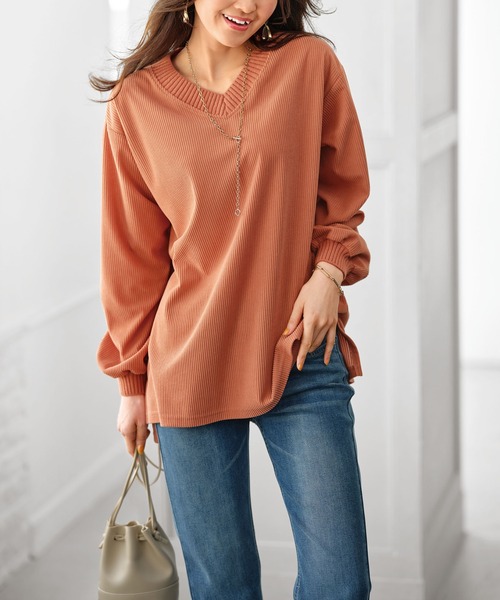 BELLUNA PLUS(ベルーナ)の「ニットリブVネックコーデュロイプルオーバー(Tシャツ/カットソー・レディース・セージグリーン/チャコール/アイボリー/コーラル・LARGE/MEDIUM/X-LARGE)」の18枚目の写真