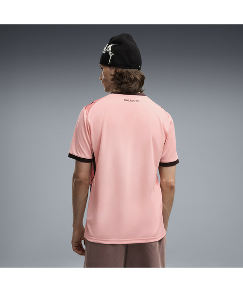 PUMA（プーマ）の「PUMA プーマ メンズ 2026-27 パレルモ ホーム レプリカ 半袖 ユニフォーム（Tシャツ/カットソー・メンズ・ピンク系その他2・LARGE/MEDIUM/SMALL/X-LARGE）」の4枚目の写真