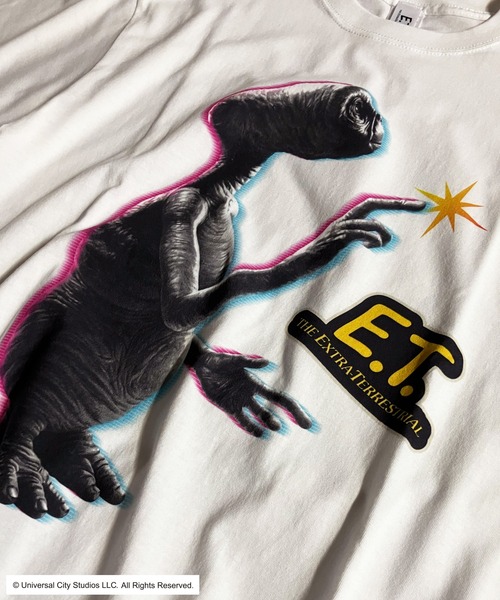 minius(ミニウス)の「【E.T.】Touch the light 映画 ライセンス Tシャツ ヴィンテージ風 グリッチアートメンズ レディース(Tシャツ/カットソー・メンズ・ホワイト/ブラック・LARGE/MEDIUM/X-LARGE/SMALL)」の3枚目の写真