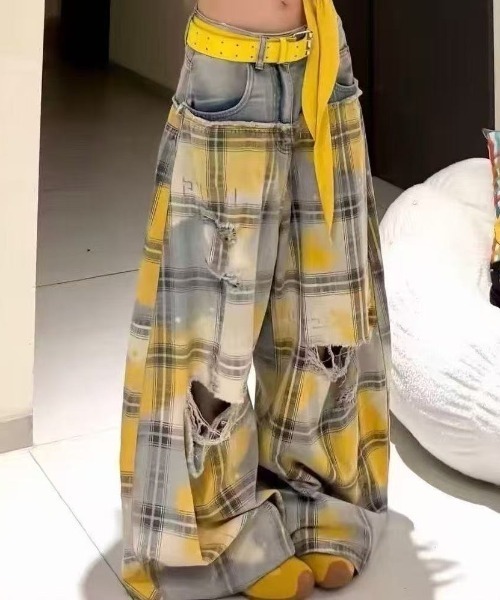 AsRiRe(アスリレイ)の「グランジチェックダメージハーフデニムパンツ(デニムパンツ・レディース・イエロー/ブルー・M/L/S)」の9枚目の写真
