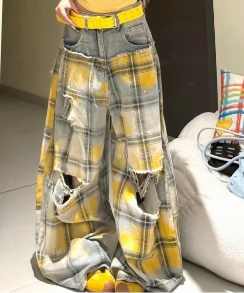 AsRiRe(アスリレイ)の「グランジチェックダメージハーフデニムパンツ(デニムパンツ・レディース・イエロー/ブルー・M/L/S)」の11枚目の写真