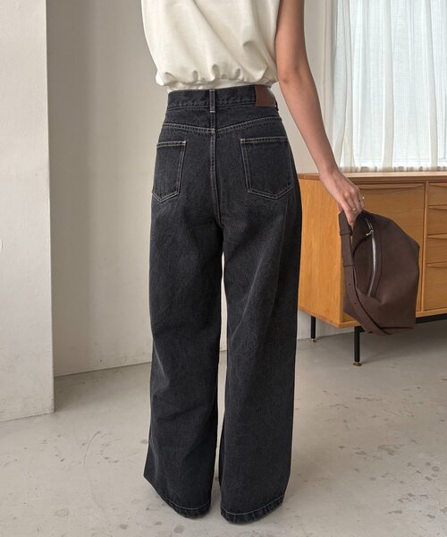 CAPRICIEUX LE'MAGE(カプリシューレマージュ)の「【サイズ展開あり】タックワイドデニム(デニムパンツ・レディース・ブルー/ブラック・PS/38/36)」の9枚目の写真