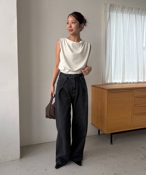 CAPRICIEUX LE'MAGE(カプリシューレマージュ)の「【サイズ展開あり】タックワイドデニム(デニムパンツ・レディース・ブルー/ブラック・PS/38/36)」の10枚目の写真
