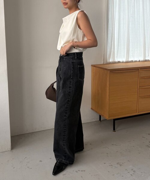 CAPRICIEUX LE'MAGE(カプリシューレマージュ)の「【サイズ展開あり】タックワイドデニム(デニムパンツ・レディース・ブルー/ブラック・PS/38/36)」の13枚目の写真