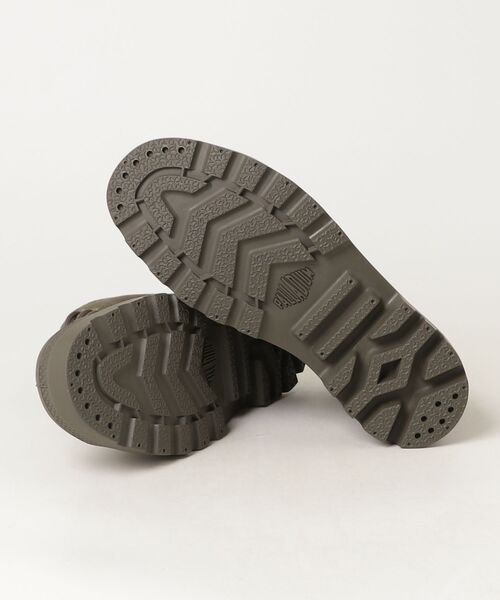 PALLADIUM（パラディウム）の「PAMPA HI DARE II キャンバススニーカー（スニーカー・メンズ・カーキ・27cm/24cm/25.5cm/25cm/26.5cm/26cm/27.5cm/23.5cm/24.5cm）」の2枚目の写真