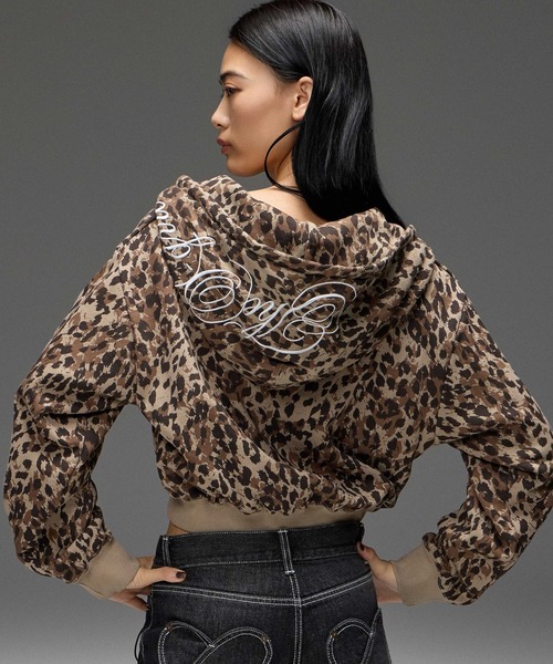 X-girl（エックスガール）の「ALL OVER PRINT COMPACT ZIP UP SWEAT HOODIE（パーカー・レディース・レオパード/カモフラージュ/ピンク・S/M）」の4枚目の写真