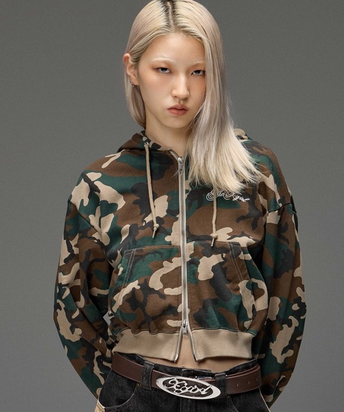 X-girl（エックスガール）の「ALL OVER PRINT COMPACT ZIP UP SWEAT HOODIE（パーカー・レディース・レオパード/カモフラージュ/ピンク・S/M）」の8枚目の写真