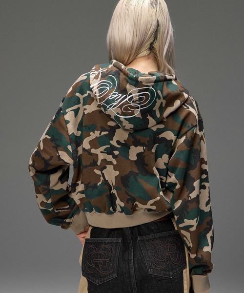 X-girl（エックスガール）の「ALL OVER PRINT COMPACT ZIP UP SWEAT HOODIE（パーカー・レディース・レオパード/カモフラージュ/ピンク・S/M）」の9枚目の写真