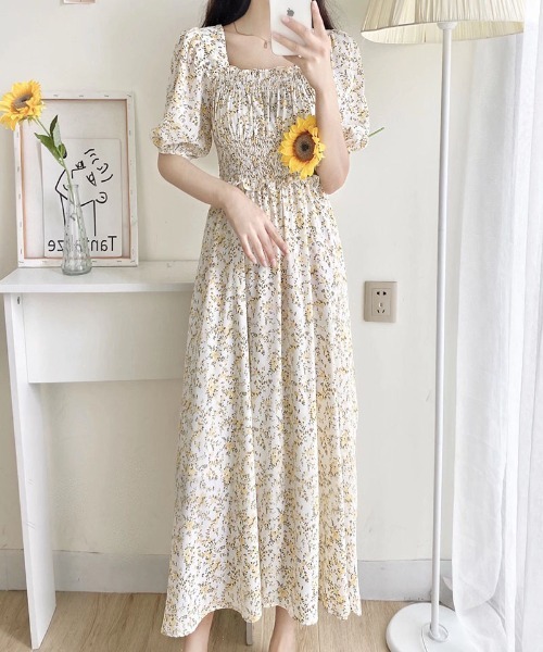 ＆soiree（アンドソワレ）の「スクエアネックシャーリング花柄ワンピース（ワンピース・レディース・グリーン/ブルー/イエロー・MEDIUM/LARGE/X-LARGE）」の3枚目の写真