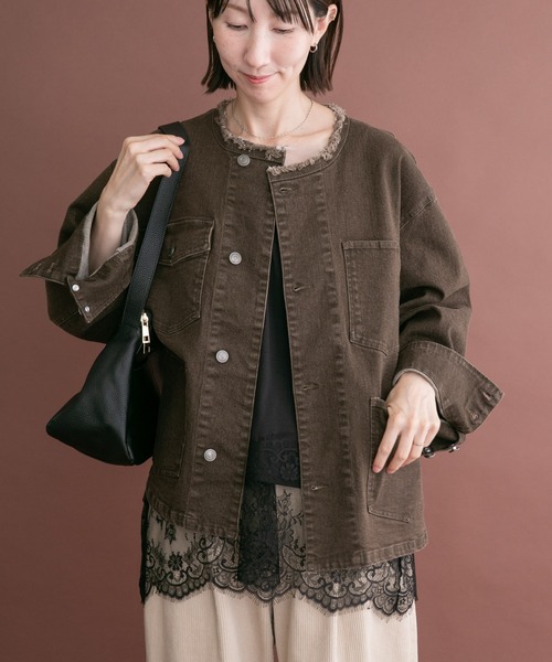 ITEMS URBANRESEARCH(アイテムズ アーバンリサーチ)の「デニムオーバーノーカラージャケット(デニムジャケット・レディース・インディゴブルー/ブラウン/ブラック・FREE)」の11枚目の写真