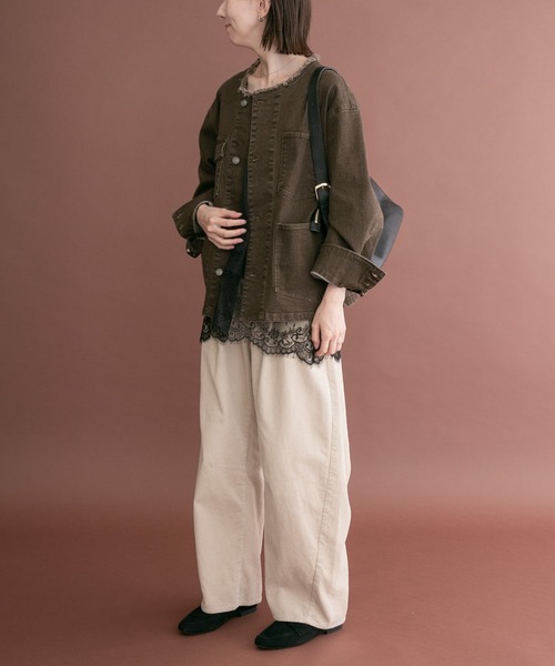 ITEMS URBANRESEARCH(アイテムズ アーバンリサーチ)の「デニムオーバーノーカラージャケット(デニムジャケット・レディース・インディゴブルー/ブラウン/ブラック・FREE)」の14枚目の写真