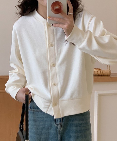 JOCOSA(ジョコサ)の「ラウンドネック シンプルカーディガン(カーディガン/ボレロ・レディース・グレー/ブラック/アイボリー・M/L)」の4枚目の写真