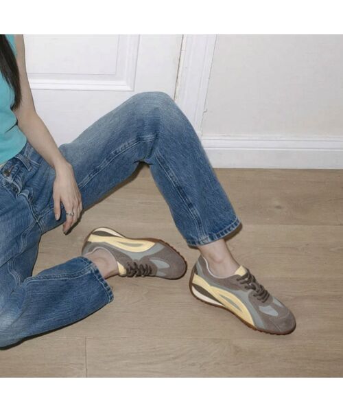 SPUR(シュプール)の「Stride Leather Softly Sneakers 牛革スニーカー 5.5cmヒール -WA9007(2色)(スニーカー・レディース・グレー/アイボリー・23cm/23.5cm/24cm/24.5cm/25cm)」の2枚目の写真