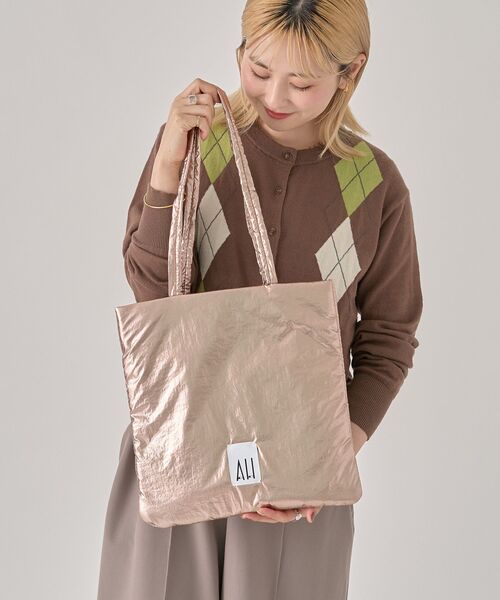 AMERICAN HOLIC（アメリカンホリック）の「【ホリホリ】スクエアーシャイニートートバッグ（トートバッグ・レディース・ブロンズ/ライトブルー/ホワイト・FREE）」の3枚目の写真