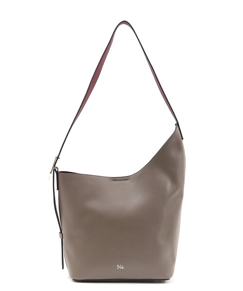 Nananoel(ナナノエル)の「ASYMMETRY ONESHOULDER BAG(ショルダーバッグ・レディース・グレー系/ブラック/ブルー/ブラウン・FREE)」の8枚目の写真