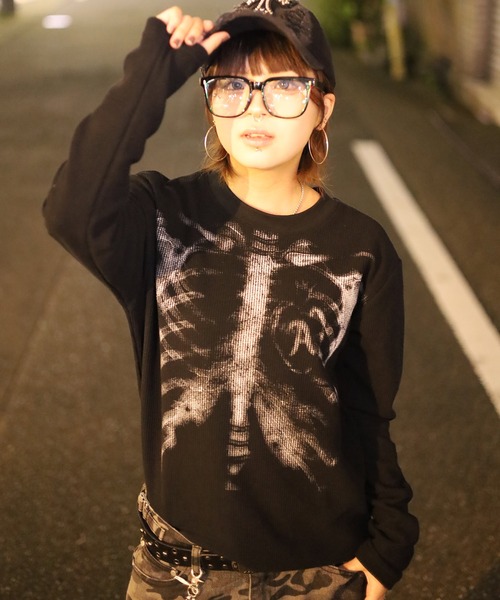 ATMARK(アットマーク)の「<2サイズ展開 / ユニセックス>ATMARK ボーンプリント サーマルロングスリーブTシャツ 骨 長袖(Tシャツ/カットソー・メンズ・ピンク/ブラック・L/M)」の22枚目の写真