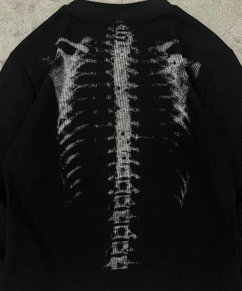 ATMARK(アットマーク)の「<2サイズ展開 / ユニセックス>ATMARK ボーンプリント サーマルロングスリーブTシャツ 骨 長袖(Tシャツ/カットソー・メンズ・ピンク/ブラック・L/M)」の7枚目の写真