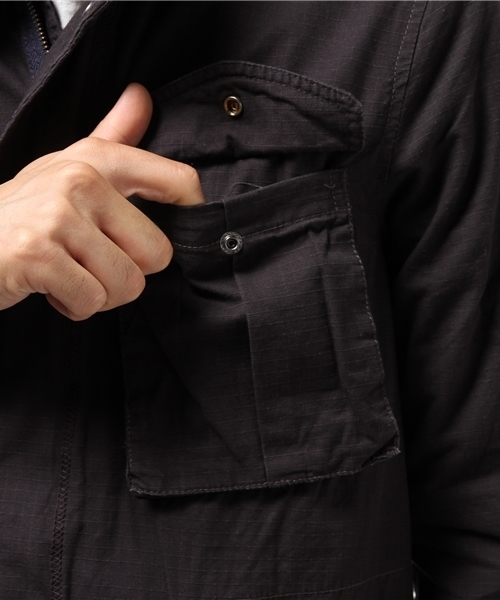 Denime(ドゥニーム)の「リップストップM-65ジャケット(ミリタリージャケット・メンズ・ネイビー/その他1/カーキ・X-LARGE/LARGE/MEDIUM)」の4枚目の写真