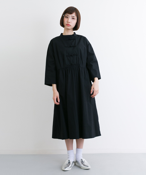 MERLOT(メルロー)の「チャイナボタンコットンワンピース5790(ワンピース・レディース・ブラック/ライトブルー/オフホワイト・FREE)」の2枚目の写真