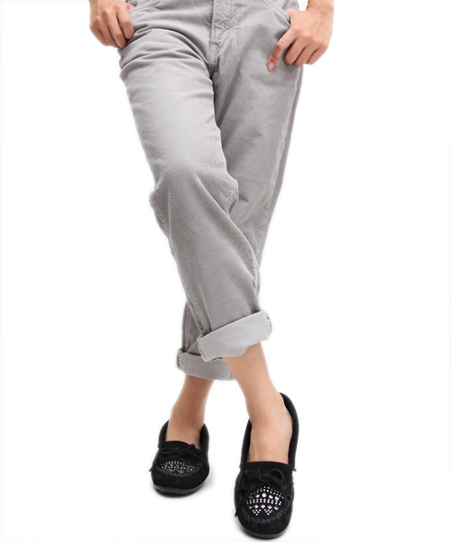 Minnetonka（ミネトンカ）の「MINNETONKA:スタッズ　モカシン（その他シューズ・レディース・ブラック/ブラウン・6/7/8）」の8枚目の写真