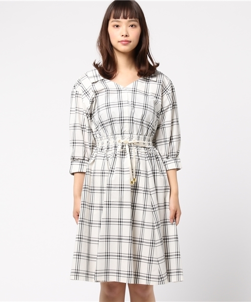 JILL by JILL STUART（ジルバイジルスチュアート）の「【CanCam  5月号掲載】SHIRR WAIST SHIRT DRESS（シャツワンピース・レディース・ホワイト系その他/ピンク/ホワイト・MEDIUM/SMALL）」の4枚目の写真