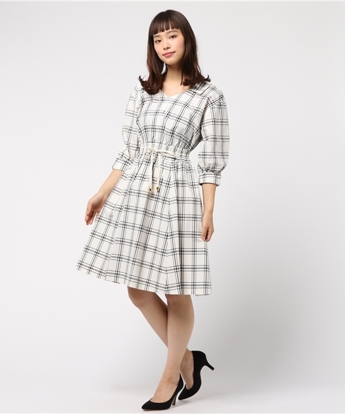 JILL by JILL STUART（ジルバイジルスチュアート）の「【CanCam  5月号掲載】SHIRR WAIST SHIRT DRESS（シャツワンピース・レディース・ホワイト系その他/ピンク/ホワイト・MEDIUM/SMALL）」の7枚目の写真