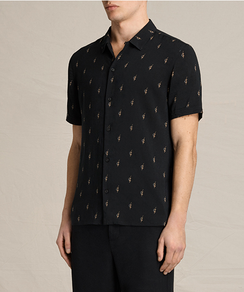 ALLSAINTS(オールセインツ)の「CYGNUS SHORT SLEEVE SHIRT(シャツ/ブラウス・メンズ・ブラック/ホワイト・X-SMALL/LARGE/MEDIUM/SMALL)」の4枚目の写真
