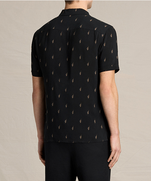 ALLSAINTS(オールセインツ)の「CYGNUS SHORT SLEEVE SHIRT(シャツ/ブラウス・メンズ・ブラック/ホワイト・X-SMALL/LARGE/MEDIUM/SMALL)」の5枚目の写真