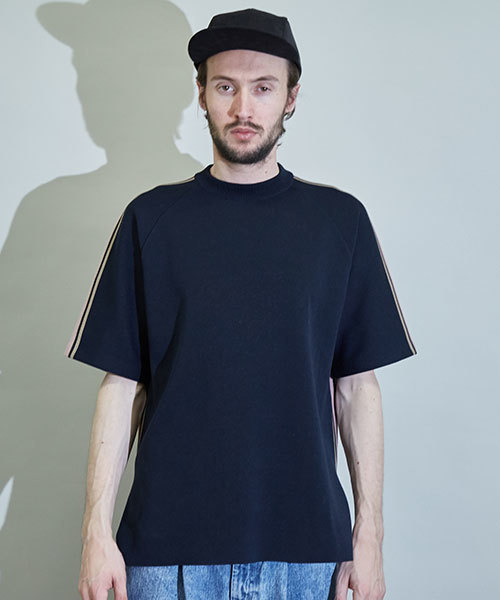 UNITED TOKYO（ユナイテッドトウキョウ）の「ラインニット（ニット/セーター・メンズ・オフホワイト/ネイビー/サックスブルー・3/2/1）」の10枚目の写真