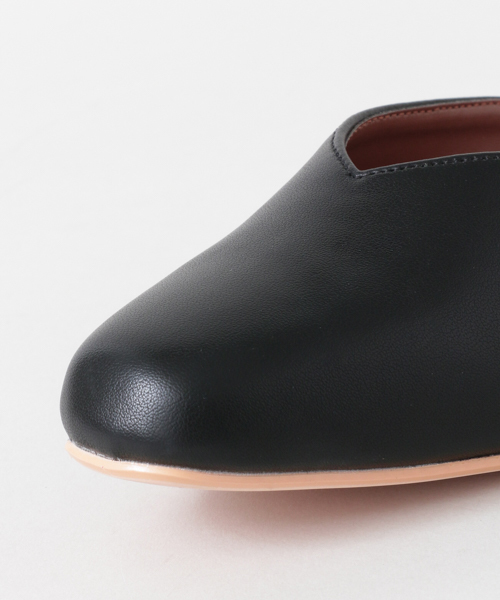 URBAN RESEARCH（アーバンリサーチ）の「Vカットスリッパ（サンダル・レディース・ブラック/ボルドー・37/36/38）」の6枚目の写真