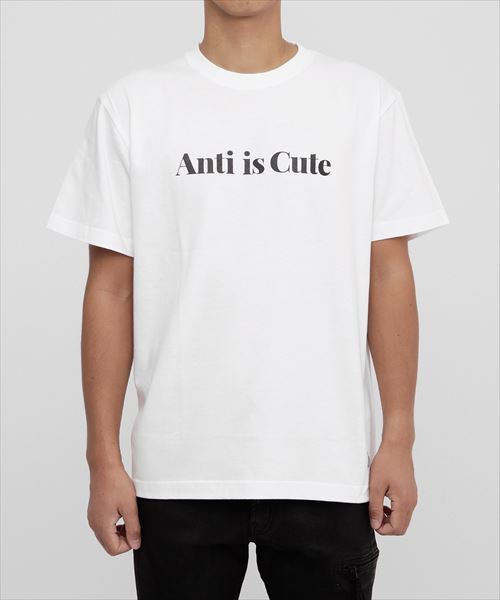 FR2（エフアールツー）の「”Anti is Cute” クルーネックTシャツ（T