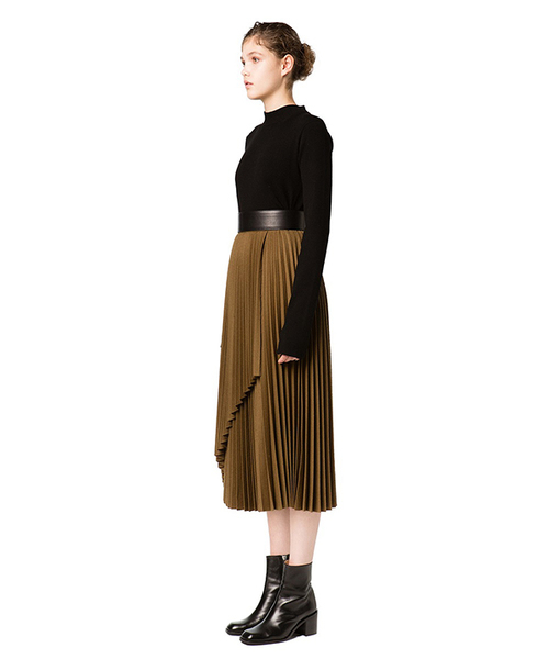 CLANE（クラネ）の「WRAP PLEATS SKIRT（スカート・レディース・ブラック/グレー/カーキ・0/1/2）」の19枚目の写真