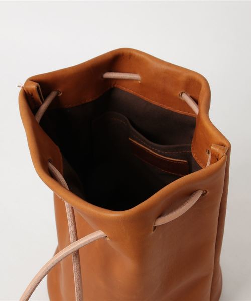 FRAMeWORK(フレームワーク)の「MORMYRUS レザーキンチャクバッグ(ハンドバッグ・レディース・ブラウン・FREE)」の4枚目の写真