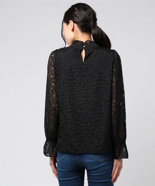 merlot plus(メルロープリュス)の「フリルネックシースルーブラウス6556(シャツ/ブラウス・レディース・ブラック/アイボリー・FREE)」の4枚目の写真