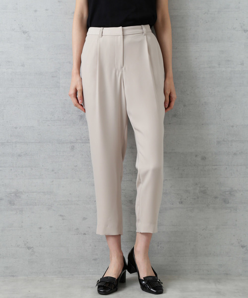 NATURAL BEAUTY BASIC（ナチュラルビューティーベーシック）の「ポリエステルツイルテーパードパンツ（その他パンツ・レディース・ベージュ/ネイビー/カーキ・SMALL/MEDIUM/LARGE）」の2枚目の写真